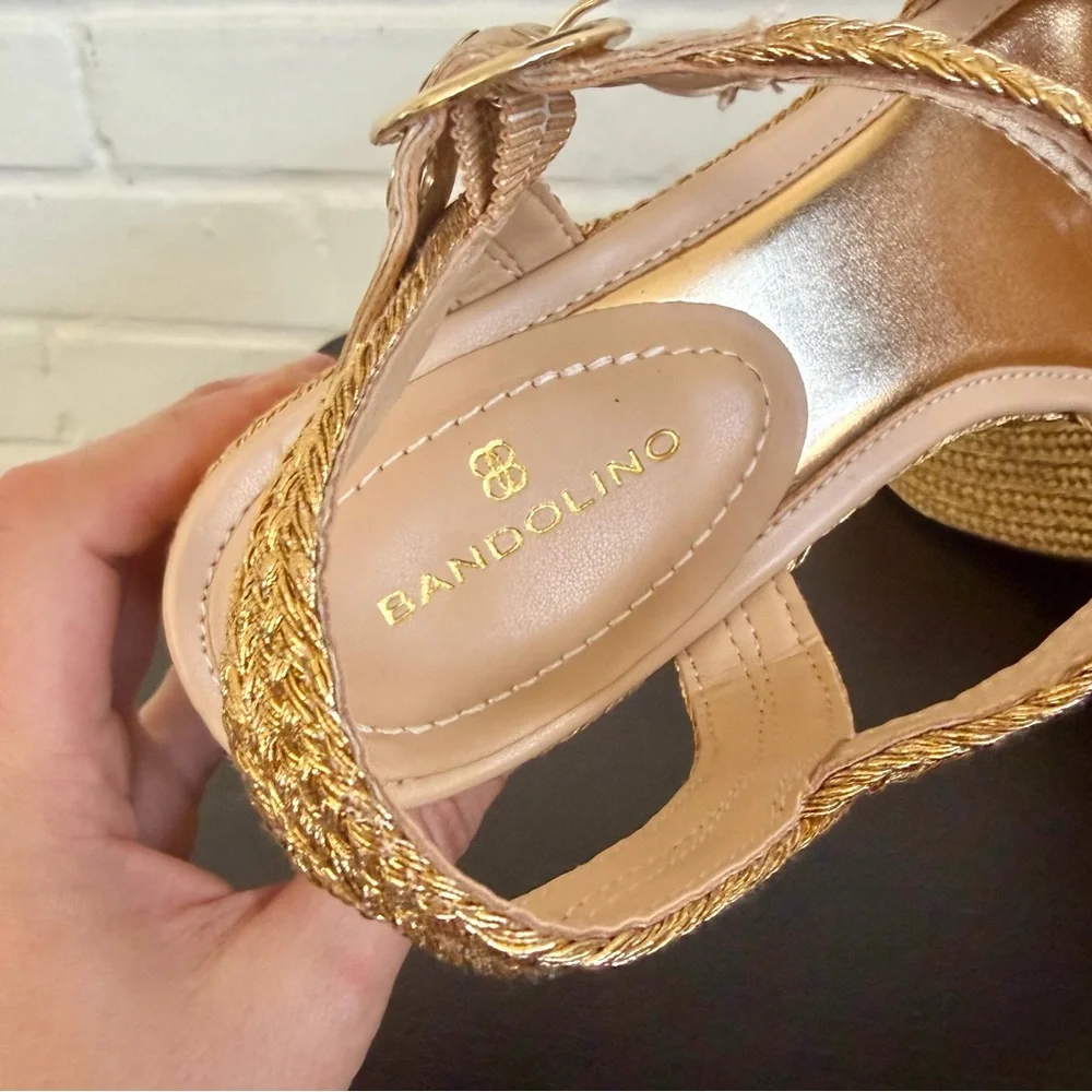 Bandolino Sabinna Platform Wedge in Gold, SZ 8.5 NWOB - Picture 10 of 11